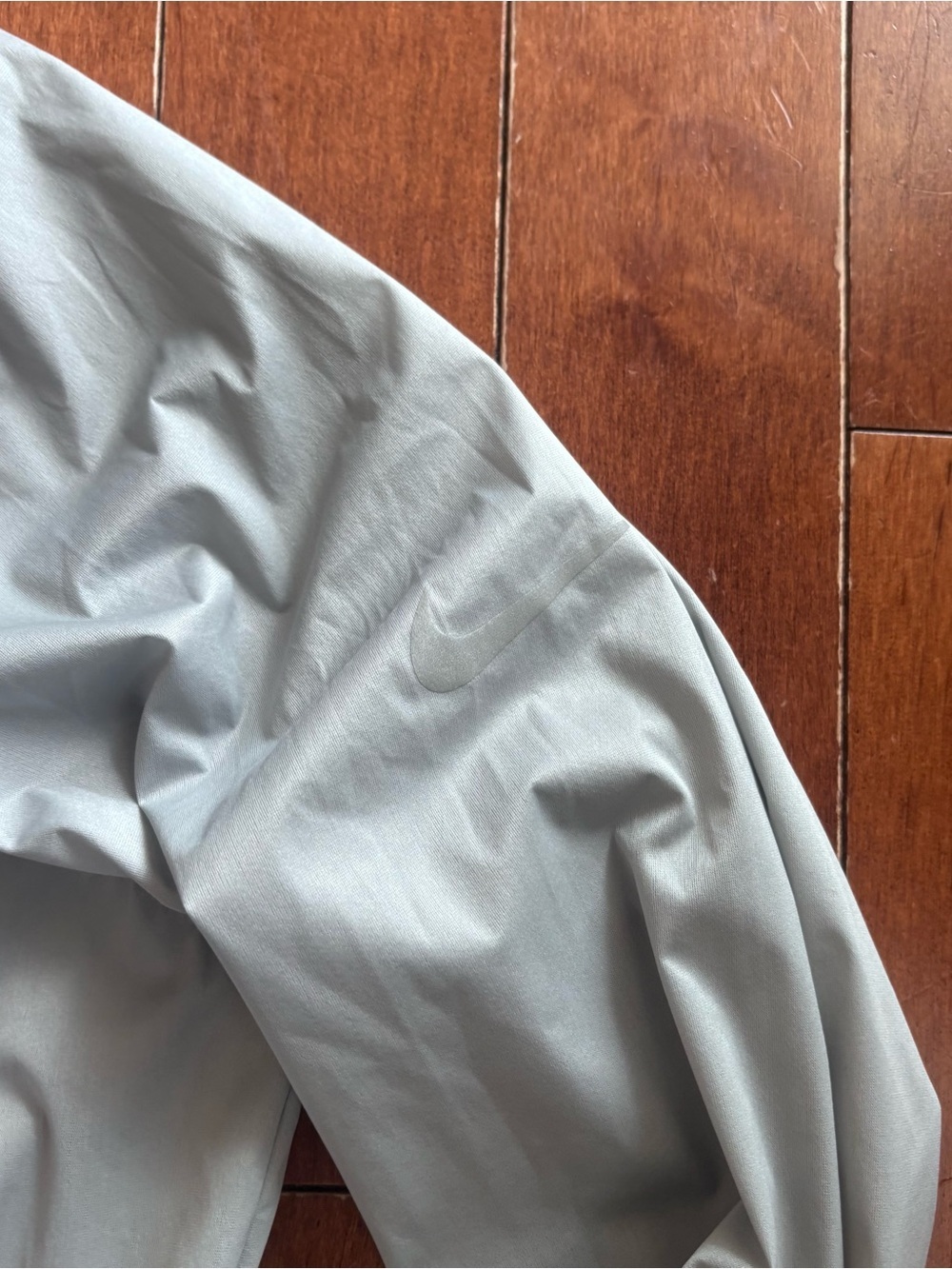 Nike Women's Runway Shield Running Jacket Medium Gray - Picture 4 of 10
